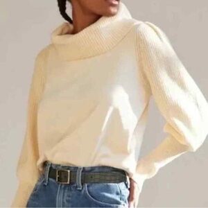 Dolan medium Cream Sweater Cowl Neck